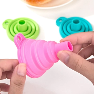 Imbuto Pieghevole In Silicone Telescopico Mini Portatile Strumento Da Cucina Per Trasferimento Liquidi Con Foro Per Appendere