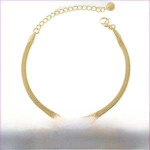 Detailed specs of 18K gold plated stainless steel snake chain bracelet with lobster clasp