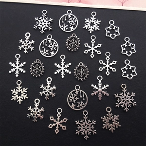 Sortierte Schneeflocken-Anhänger aus Silberlegierung für DIY-Weihnachtsschmuck und Basteln