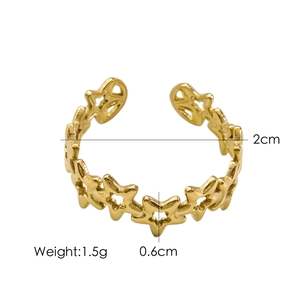 Detail view of 14K gold-plated star ring with dimension marks showing 2cm inner diameter