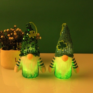 St Patricks Day Gnome LED Glowing Shamrock Sequin Knit Hat Irish Leprechaun Hanging Ornament Lucky Tomte Decoration