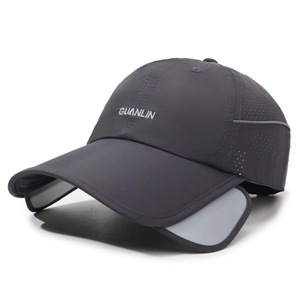 Men's dark grey quick-dry sun hat with retractable side wings and breathable mesh vents