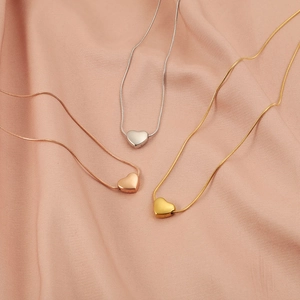Herz Anhänger Halskette Edelstahl Schlangenknochenkette 18K Vergoldet Minimalistischer Eleganter Schmuck Für Damen