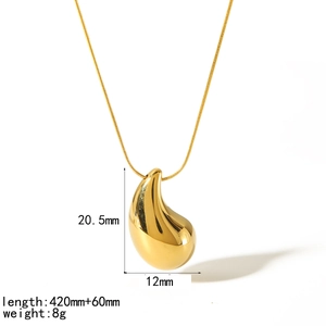 Detailed view showing precise measurements of the 18K gold teardrop pendant and chain