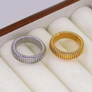 Chic vintage 6mm flexible snake-shaped titanium steel rings in gold and silver