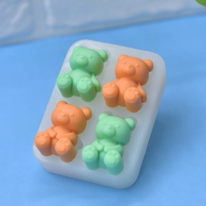4-cavity bear shaped silicone mold for DIY chocolate, fondant and cake toppers