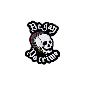 Pin's tête de mort arc-en-ciel en émail avec inscription Be gay Do crime sur métal noir