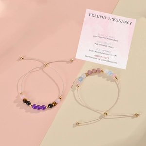 Adjustable crystal beaded bracelet with natural stones for a healthy pregnancy