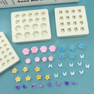 Mini food-grade silicone molds set for DIY cat paw and butterfly chocolate crafts