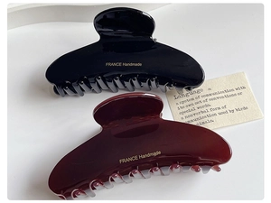 Détails de pinces à cheveux en acétate fait main noires et bordeaux avec lettrage doré