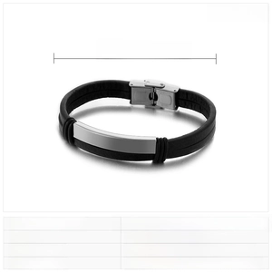 Close-up of men's braided leather bracelet showing size 200x10mm and metal plate