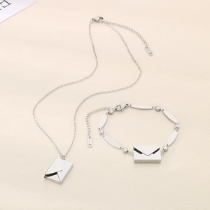 Set collana e bracciale a busta in argento con cristalli in acciaio s925