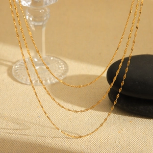 Three-layer 18K gold plated stainless steel necklace featuring flat and rope chain styles