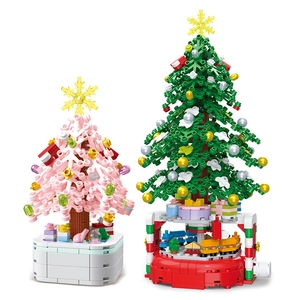Christmas tree building blocks set with green and pink miniature models on bases