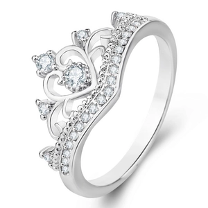 Elegant 18K silver crown ring with brilliant-cut cubic zirconia and wave band