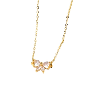 Collier en acier inoxydable plaqué or avec pendentif papillon en cristal de zircon
