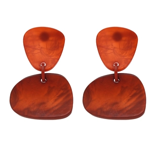 Boucles d'oreilles rétro en acrylique ambre avec texture tortue géométrique