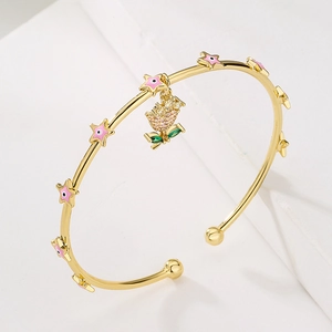 Copper Plated 18K Gold Cuff Bracelet And Bead Bracelet With Flower Strawberry Pendant Zircon Enamel Artificial Pearl Jewelry For Women