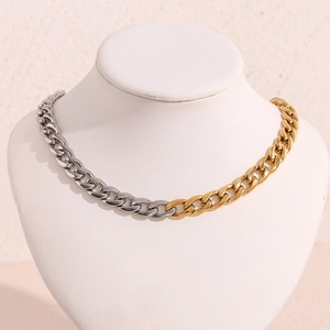 Collana a catena cubana da 8mm bicolore oro e argento in acciaio inox su modello