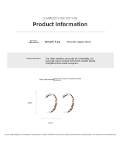 Détails de taille des boucles d'oreilles C en zircon avec tiges en argent et cuivre
