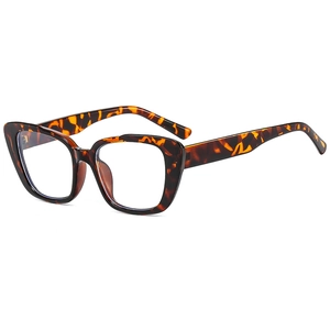Fashionable tortoise shell cat-eye glasses frame with blue light blocking lenses