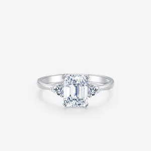 925 Sterling Silver Ring For Women Emerald Cut Zirconia Three Stone Engagement Luxury Jewelry Elegant Classic