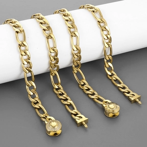 Polierte goldene Figaro-Ketten aus Edelstahl mit Diamantschnalle und T-Bar-Verschluss