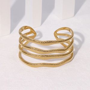 Stainless Steel Open Cuff Bangle Multi Layer Wave Hammered Texture 18K Gold Plated Exaggerated Wide Geometric Bracelet Women
