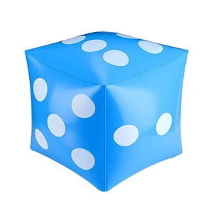 Dadi gonfiabili in PVC blu con punti bianchi per feste al bar e attività