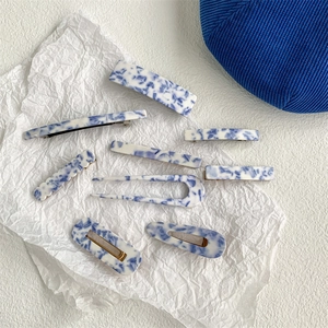 Elegant blue and white porcelain style marble pattern hair claw clip set for women