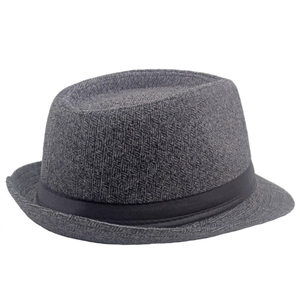 Grauer Filzhut für Herren mit schwarzem Band im klassischen britischen Retro-Stil