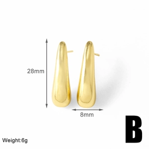 Detailed view of polished gold teardrop earrings with dimensions 28mm by 8mm and 6g weight
