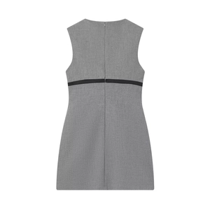Elegant grey sleeveless satin dress featuring a back zipper and black waist ribbon tie