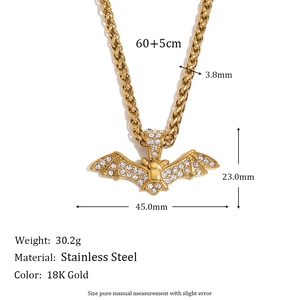 Collier pour homme en acier inoxydable doré 18K avec pendentif chauve-souris strass