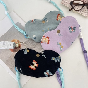 Pochette À Lunettes En Forme De Coeur Broderie Papillon Sac De Rangement Pour Lunettes En Tissu Avec Cordon À Cou