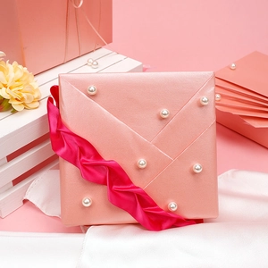 Pearlescent pink gift box with ribbon and pearls, 43cm x 10m premium wrapping material