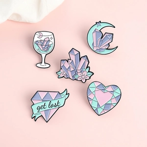Aesthetic Alloy Enamel Pin Collection Moon Heart Crystal Design Macaron Color Brooch For Women Backpack Clothes Accessory