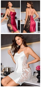 Détail de la nuisette en satin avec empiècements en dentelle florale et bretelles croisées
