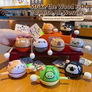Süßer Holzfisch-Schlüsselanhänger Set mit Capybara und Panda Anti-Stress-Spielfiguren
