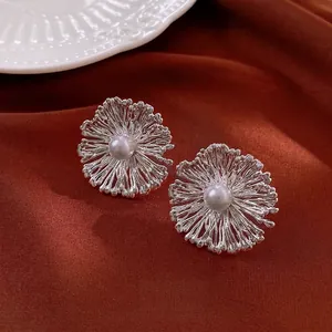 Blumen Künstliche Perlenohrstecker Mit Kupfer Strahlenblättern Und Silberstecker Vintage Eleganter Schmuck Für Frauen