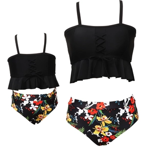 Détails des maillots de bain mère-fille assortis avec fleurs et volants de luxe