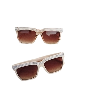 Oversized luxury rhinestone sunglasses with champagne frames and brown gradient lenses