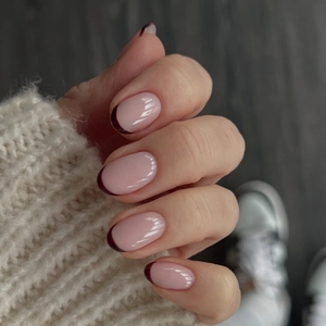 French Style Press On Nails Short Round Oval Deep Wine Red Nude Pink Glossy Artificial Fake Nails Simple Elegant