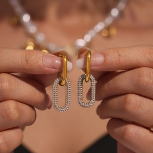 Boucles d'oreilles ovales dorées en acier 304 avec zircons sertis et double anneau