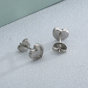 Silver 316L stainless steel heart-shaped earring studs for DIY jewelry making