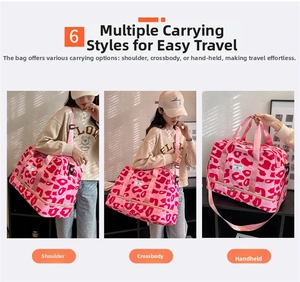 Sac de voyage léopard rose avec styles épaule, bandoulière, portés main et compartiment chaussures