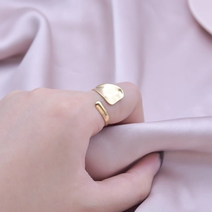 Minimalist gold open adjustable ring with elegant irregular geometric leaf design
