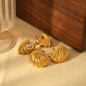 18k gold plated wave design stainless steel stud earrings in high polish mirror finish