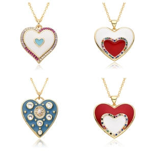 Vintage European Court Style Copper Heart Pendant Necklace For Women Gold Plated Enamel Rhinestone Micro Inlaid Jewelry Necklaces