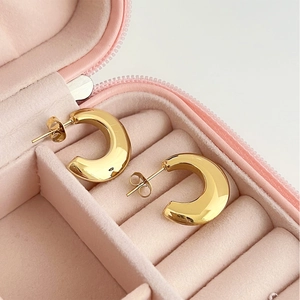 Minimalist C Shape Stud Earrings Stainless Steel Elegant Polished Jewelry For Women Luxury Style Versatile Accessory